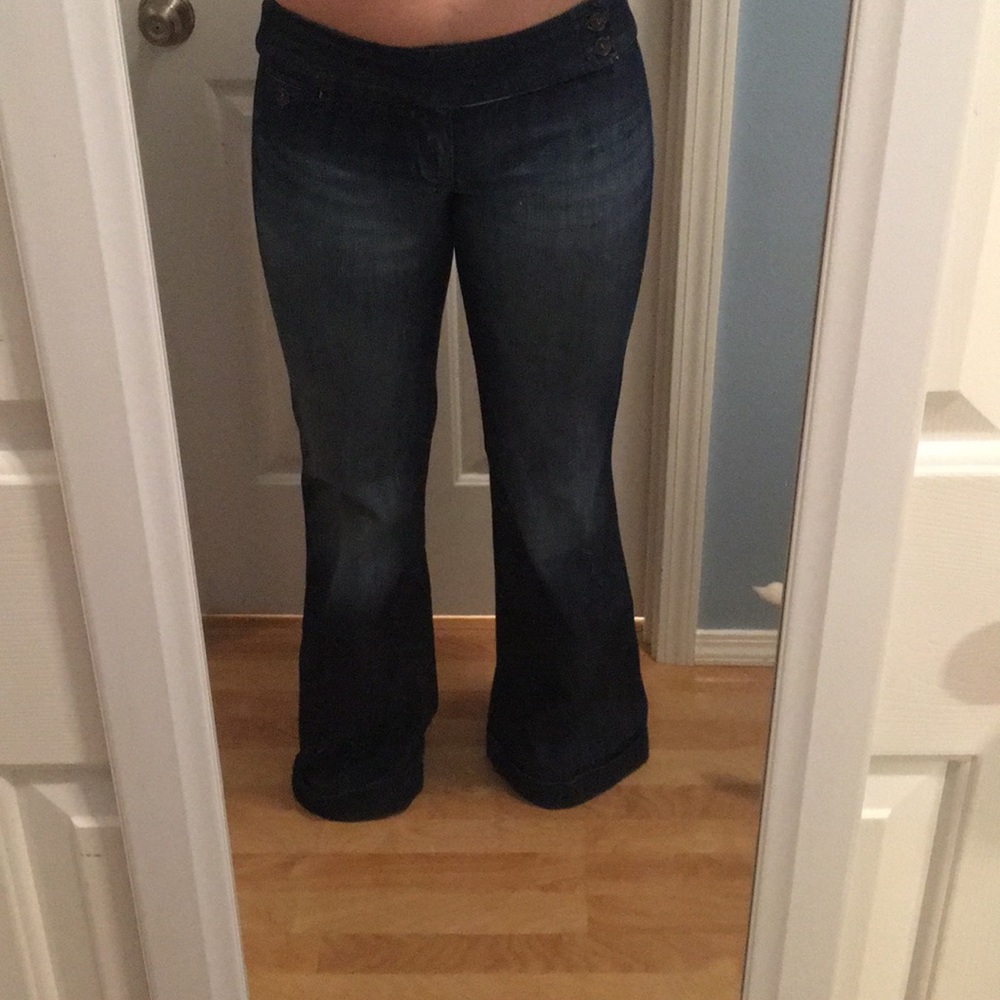 Wide leg retro jeans with very long hem